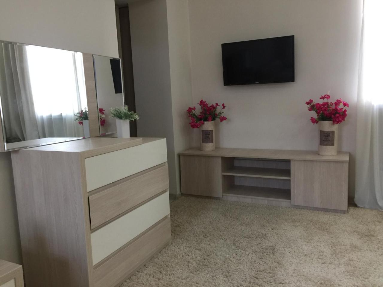 City Center Apartment Tbilisi Buitenkant foto