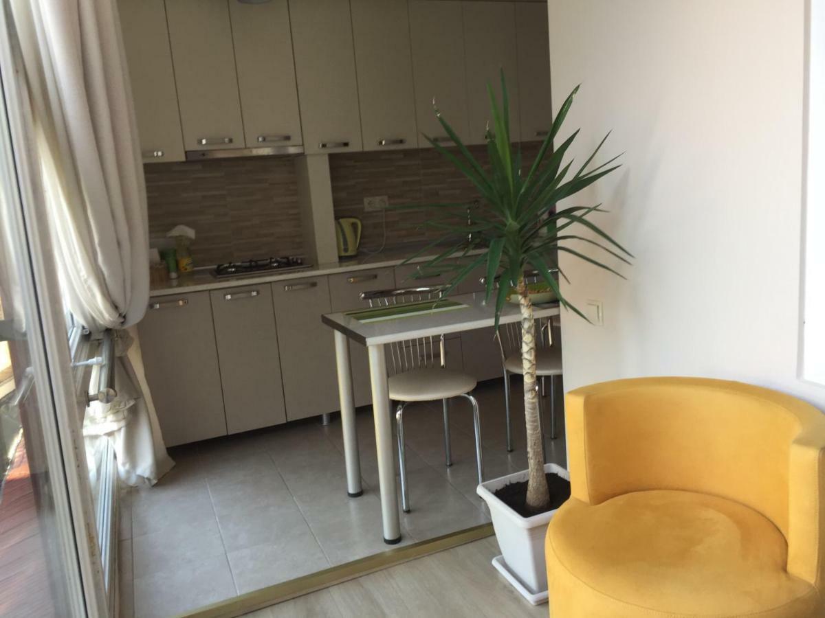City Center Apartment Tbilisi Buitenkant foto